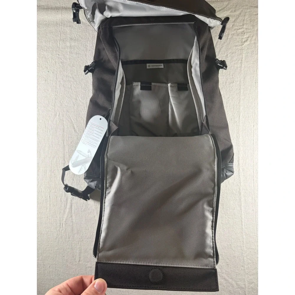 Victorinox Altmont Original Flapover Laptop Backpack Black Travel Bag NWT 15
